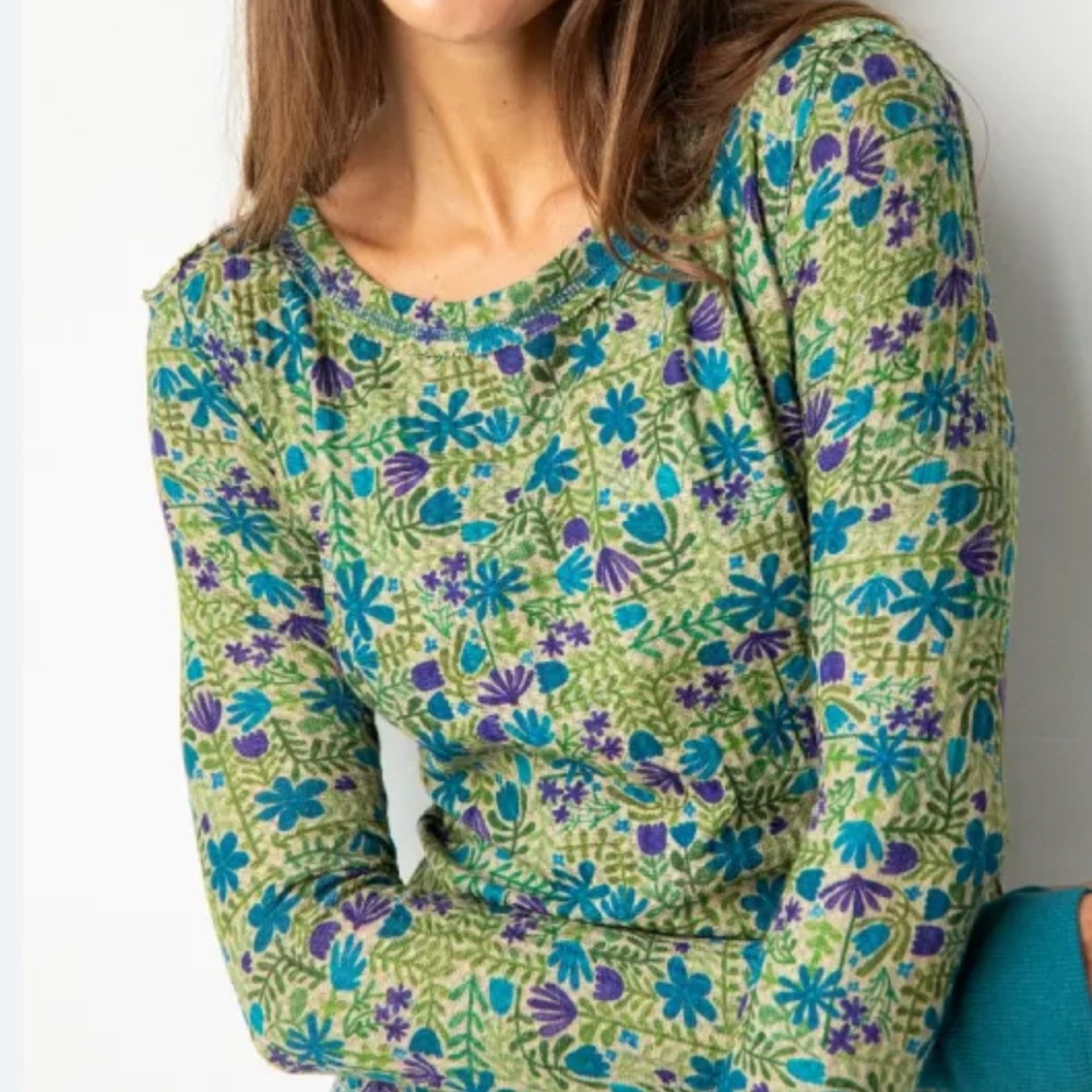 Natural‎ Life NWOT Thermal Top Size Small